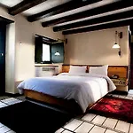 Lazareto Konukevi 4*